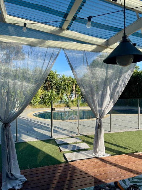 Prime Glen Huntly Beauty - 4BR Family Home W Pool - Tourism Adelaide 1