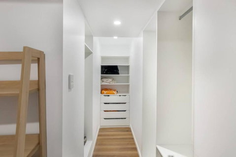 Prime Location, Stylish Space - Tourism Adelaide 3