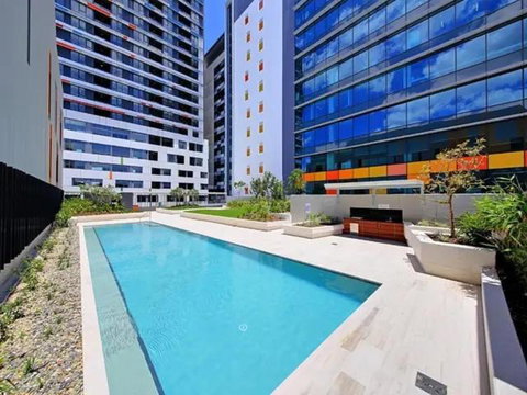 Private Bedroom & Bathroom In Shared Inner Brisbane Apartment - Tourism Adelaide 0
