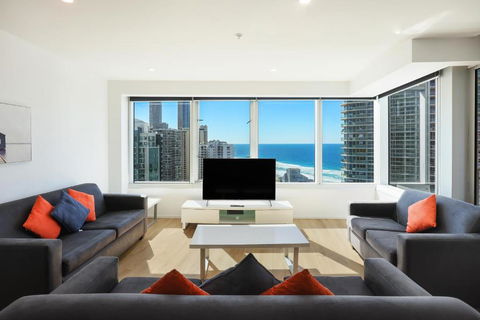 Q Tower Amazing Ocean Views 22nd Level Heated Pools Sleeps 6 - Optimise BNB - Tourism Adelaide 0