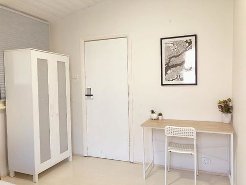 Quaint Double Or Queen Room - Mins To Stations&UNSW - Shared Bathroom - Tourism Adelaide 2