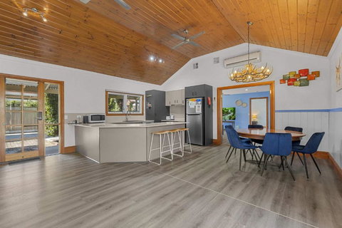 Quaint Garden Oasis With Free Parking - Tourism Adelaide 0