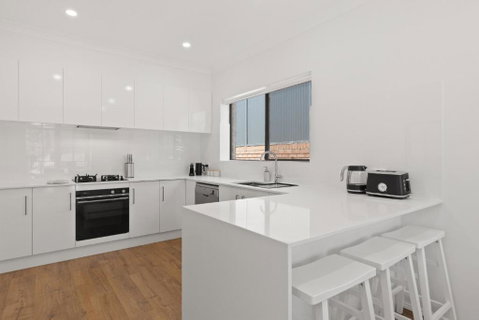 Quiet 2-Bed Retreat With Private Courtyard - Tourism Adelaide 1