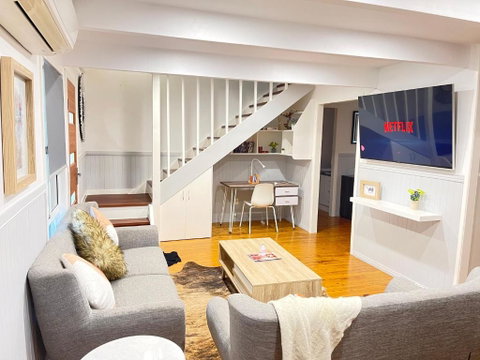 Quiet, Cozy And Calm 3 Bedroom House. - Tourism Adelaide 0