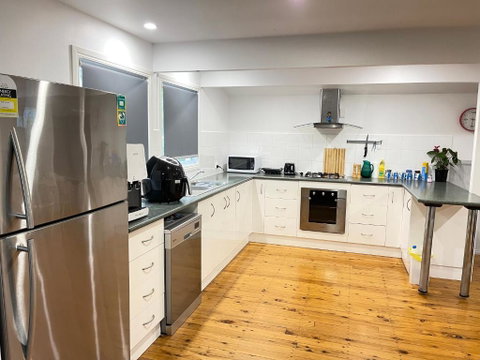 Quiet, Cozy And Calm 3 Bedroom House. - Tourism Adelaide 2