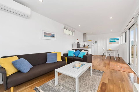 Quiet, Luxurious Guest House - Couples Retreat - Tourism Adelaide 3