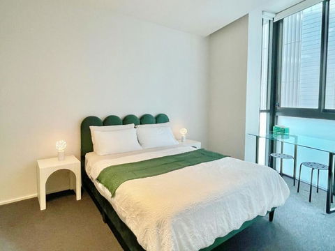 RARE Luxury Waterfront Living - Tourism Adelaide 2