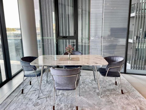 RARE Luxury Waterfront Living - Tourism Adelaide 3