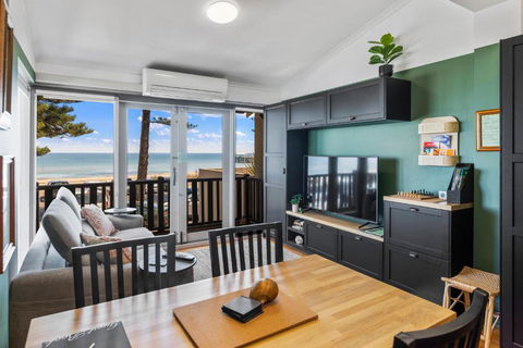 Rawsons Shack Beachfront Unit Suits Single Or Couple - Tourism Adelaide 1