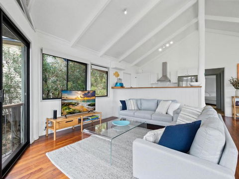 Rays Beach House By Discover Stradbroke - Tourism Adelaide 3
