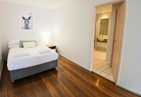 Readyset Apartments At Dockside - Tourism Adelaide 3