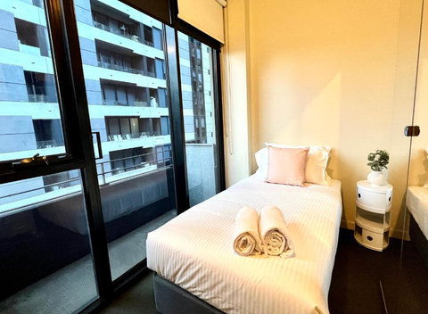 Readyset Apartments On Little Bourke - Tourism Adelaide 2