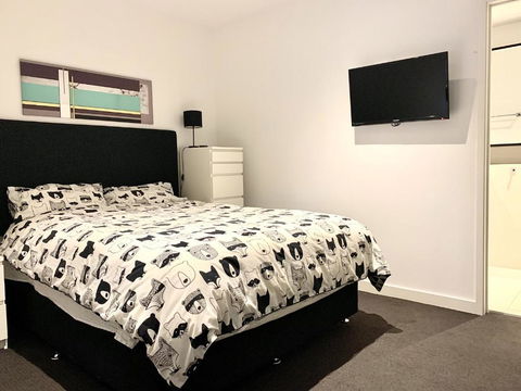 ReadySet Apartments On Little Collins - Tourism Adelaide 3