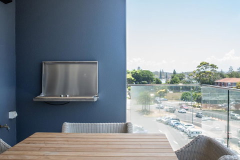 Astina Suites, Forster - Tourism Adelaide 3