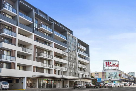 Astra Apartments Liverpool - Tourism Adelaide 1