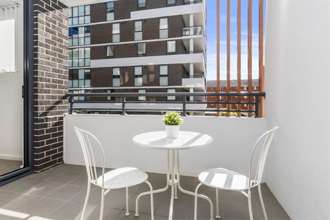 Astra Apartments Liverpool - Tourism Adelaide 3