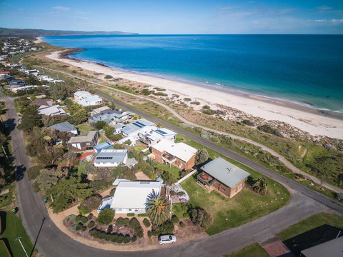 At The Beach - 54 Elizabeth Crescent - Tourism Adelaide 0