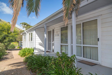 At The Beach - 54 Elizabeth Crescent - Tourism Adelaide 3