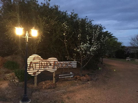 Atina Rocks Country Homestead - Tourism Adelaide 2