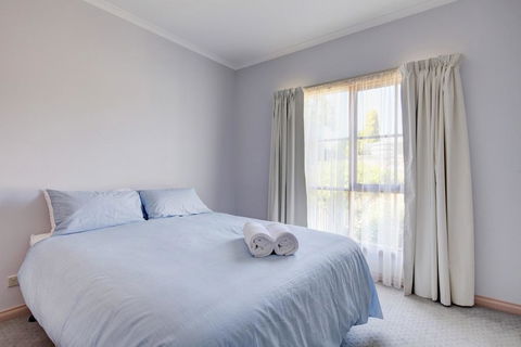 Avalon Cottage - Tourism Adelaide 0