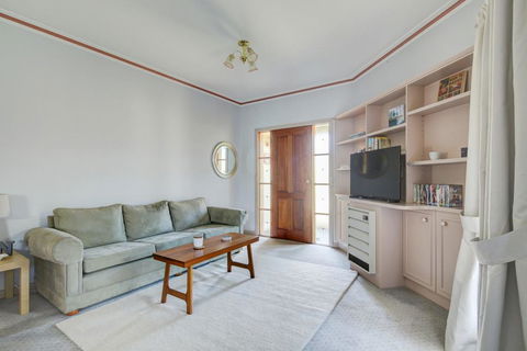 Avalon Cottage - Tourism Adelaide 3