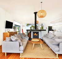 Ayana Beach House - Pet Friendly - Opposite Beach - Tourism Adelaide