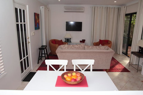 Azalea Villa - Close To The City Of Perth - Tourism Adelaide 0