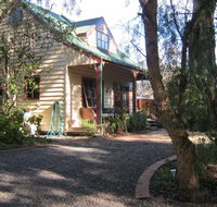 Ballarat cottages incorporating yarrowee cottage and Admirals cottage - Tourism Adelaide