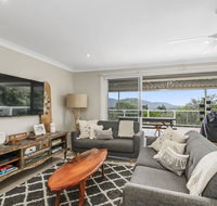 Barefoot Top Floor 32 Skyline Crescent Crescent Head - Tourism Adelaide
