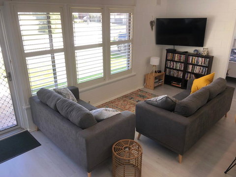 Bay Breeze Cottage - Tourism Adelaide 3