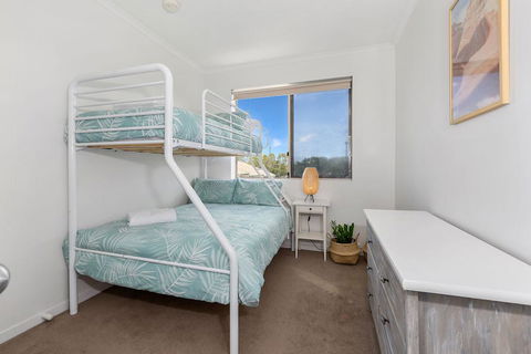 BEACH BLISS LUXURIOUS APARTMENT With POOL - Tourism Adelaide 2