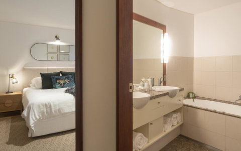 Beach Suites - Tourism Adelaide 1