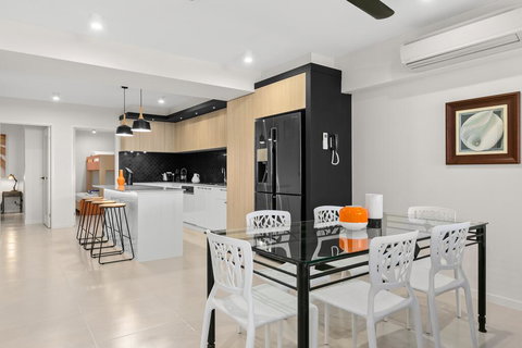 Beachfront Apt. In Alamanda Beachfront Resort (21) - Tourism Adelaide 3