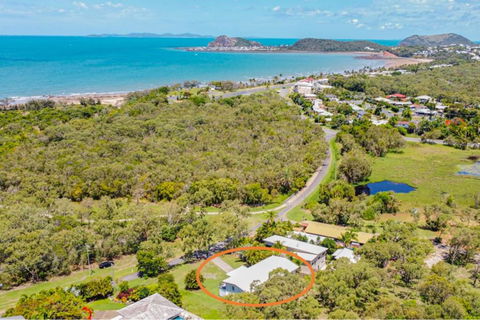 RELAX @48 CLOSE TO BEACH Sleeps 7 - Tourism Adelaide 0
