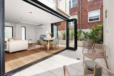 Relaxed Beachside Townhouse - Tourism Adelaide 2