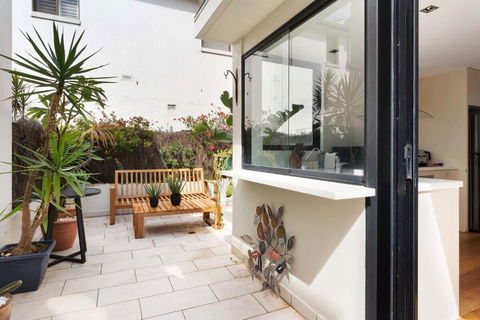 Relaxed Beachside Townhouse - Tourism Adelaide 3
