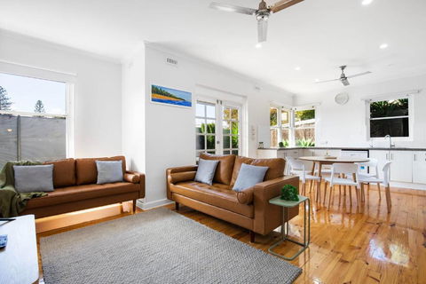Relaxing 3BR Beachside Haven Grange - Tourism Adelaide 1
