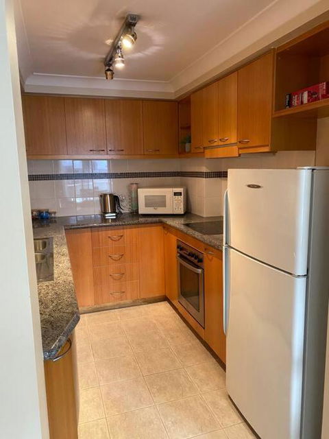 RIVERSIDE CITY VIEW PARKING NETFLIX WIFI WINE FREE - Tourism Adelaide 2