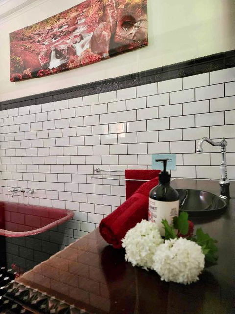 Riverwood Cottage, Accessible Accommodation - Tourism Adelaide 3