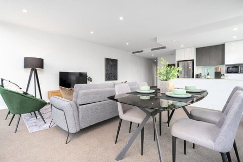 Roomy 2BR 2BA City-Centre Apt - Tourism Adelaide 1
