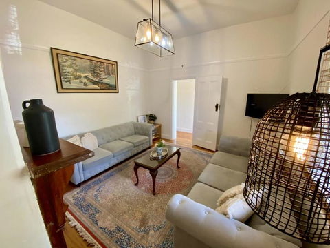Roseland Cottage - CBD Heritage - Tourism Adelaide 2