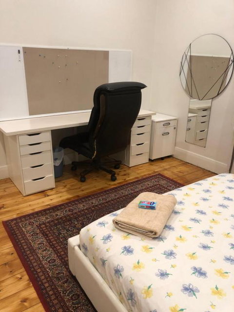 Room Near Caulfield Racecourse - Tourism Adelaide 1