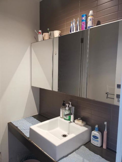 Room With King-size Bed Close To Melbourne CBD & Southern Cross Station - Tourism Adelaide 2