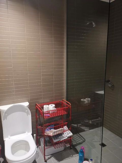 Room With King-size Bed Close To Melbourne CBD & Southern Cross Station - Tourism Adelaide 1