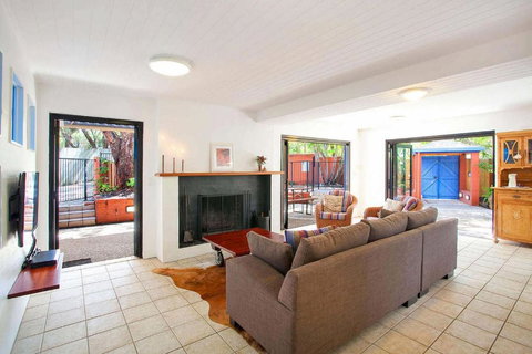 Ross Cres Spacious Private Beach House - Tourism Adelaide 1