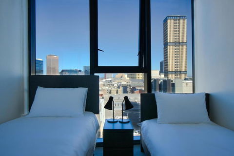 Rundle Retreat - 2BR Apartment With Stunning Views - Tourism Adelaide 2