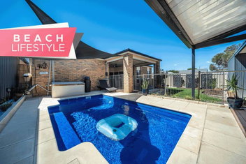 Sailors\' Retreat 3BR Pool Beach Study with Tourism Adelaide