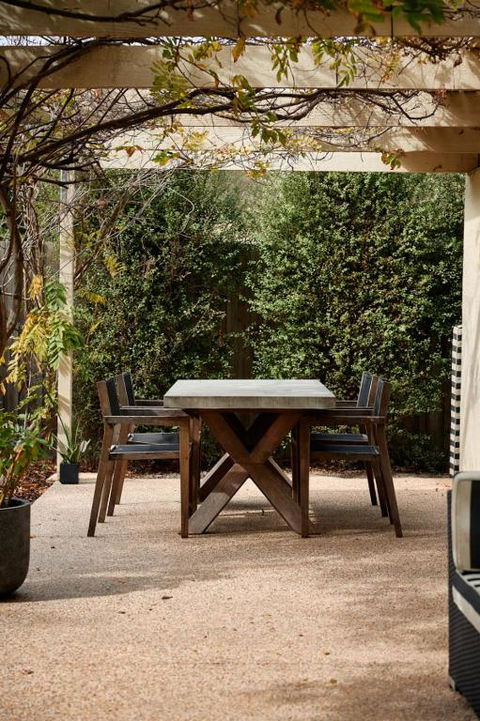 Salt Air Hideaway With Lush Backyard - Tourism Adelaide 1