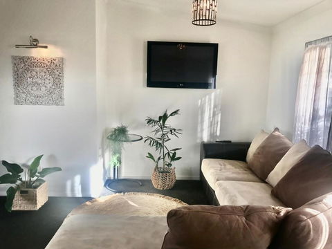 Salty Blue Beach House - Tourism Adelaide 2