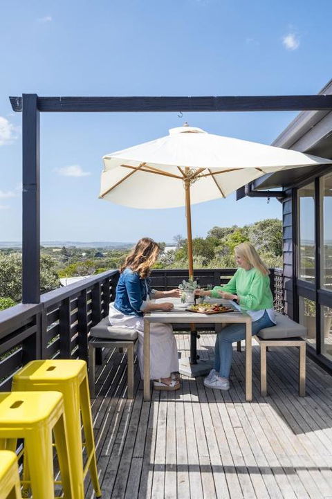 Salty Breeze - Tourism Adelaide 1